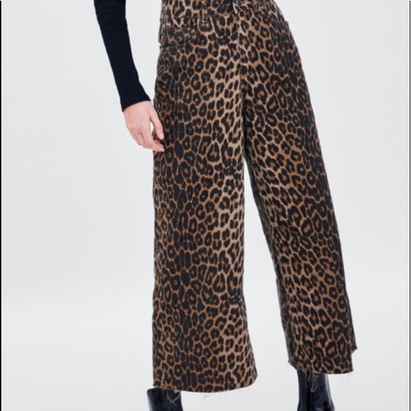 EUC Zara leopard gaucho jeans - Picture 2 of 7